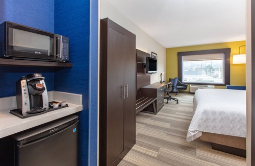 Seaside Hotel | Holiday Inn Express Hotel & Suites Seaside-Convention Center by IHG