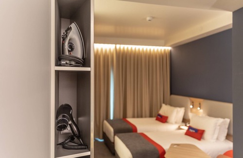 Lisbon Old Town Hotel | Holiday Inn Express Lisbon - Plaza Saldanha by IHG