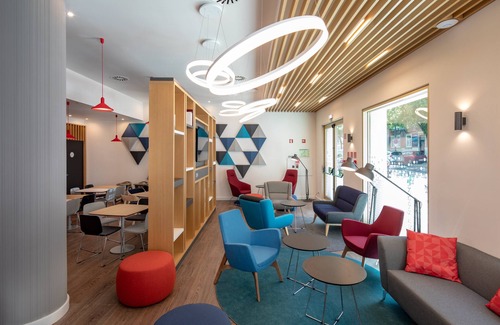 Lisbon Old Town Hotel | Holiday Inn Express Lisbon - Plaza Saldanha by IHG