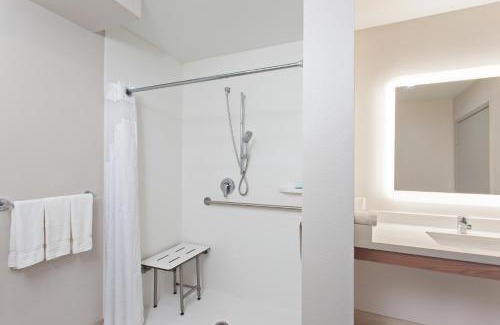 Scripps Ranch Hotel | Holiday Inn Express Mira Mesa San Diego by IHG