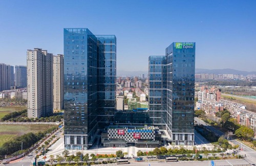 Nanchang Hotel | Holiday Inn Express Nanchang Riverside by IHG