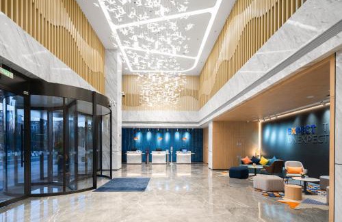 Nanchang Hotel | Holiday Inn Express Nanchang Riverside by IHG