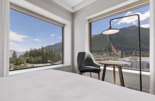 Queenstown City Centre Hotel | Holiday Inn Express & Suites Queenstown by IHG