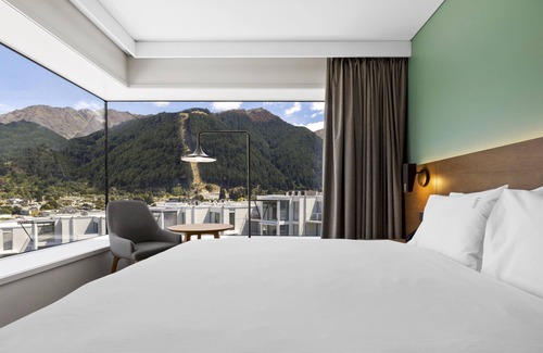 Queenstown City Centre Hotel | Holiday Inn Express & Suites Queenstown by IHG