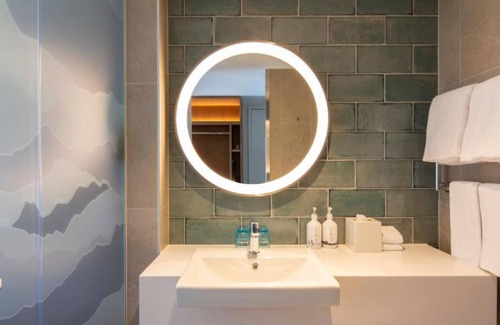 Queenstown City Centre Hotel | Holiday Inn Express & Suites Queenstown by IHG