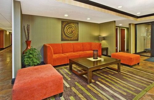 Wabash Hotel | Holiday Inn Express Hotel & Suites Wabash, an IHG Hotel