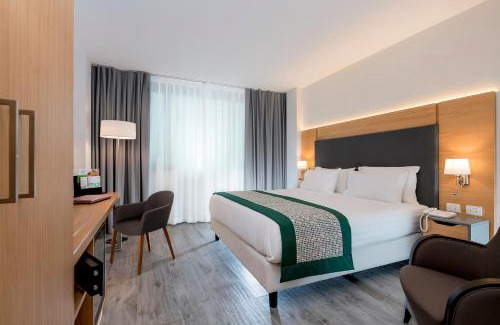 Naples Hotel | Holiday Inn Naples by IHG