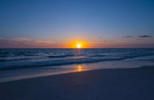 Indian Rocks Beach Resort | Holiday Inn & Suites Clearwater Beach S-Harbourside