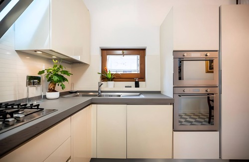Rinaldi House | Holiday Home 'Citille' with Balcony, Wi-Fi and Air Conditioning