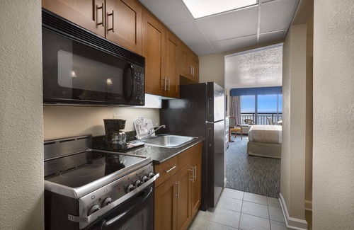 Downtown Myrtle Beach Hotel | Holiday Pavilion Resort on the Boardwalk
