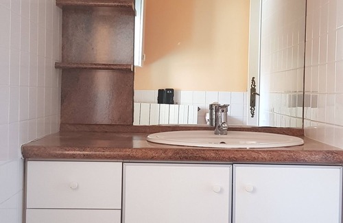 Plomeur Cottage | Holiday Rental: Cottage Le Clos des deux fontaines