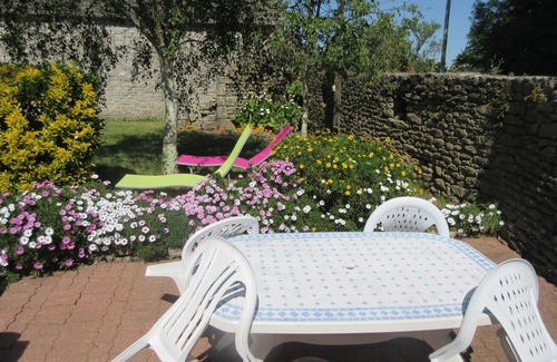 Plomeur Cottage | Holiday Rental: Cottage Le Clos des deux fontaines