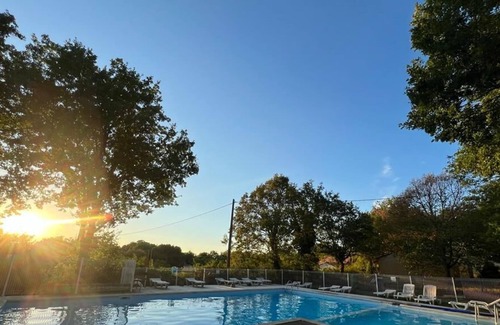Saint-Aubin-de-Nabirat Apartment | holiday village gîte 5 places
