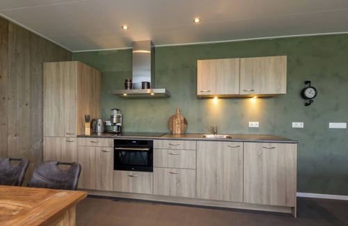 Municipality of Veere Ski Chalet | Holidayhome - Vroondijk 2 | Vrouwenpolder Zeebloesempje