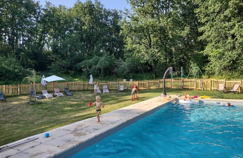 Paulhiac House | Holidayhome with shared swimming pool, quiet natural location