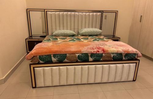 Karachi District Bed & Breakfast | Holidazzle Villa