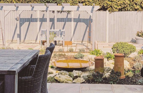 Holland-On-Sea Cottage | Holland Beach Bungalow