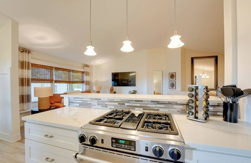 Holland House | Holland Home: Walk to the Beach!