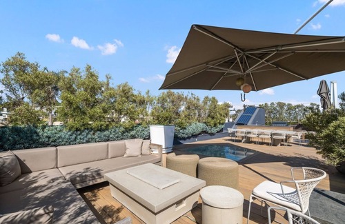Ocean Park House | Hollister House l Urban Living w/Rooftop Terrace, Spa & Ocean Views