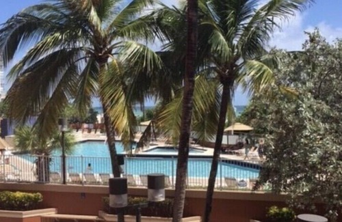 Hollywood Lakes Resort | Hollywood Beach Vacation Resort