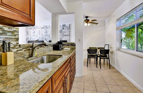 North Beach Apartment | Hollywood Studio Near Boardwalk Free Parking