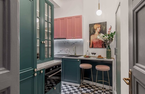 Bucharest City-Centre Apartment | Holt - The Great Gatsby