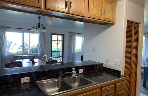 Holualoa House | Holualoa Country Home - Ohia, 2 bed 1 bath with a sunset view