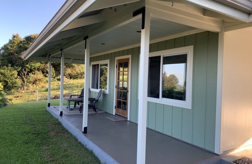 Holualoa House | Holualoa Country Home - Ohia, 2 bed 1 bath with a sunset view