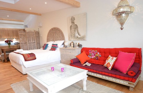 Halesworth Cottage | HOLY COW, UBBESTON, family friendly, with pool in Laxfield