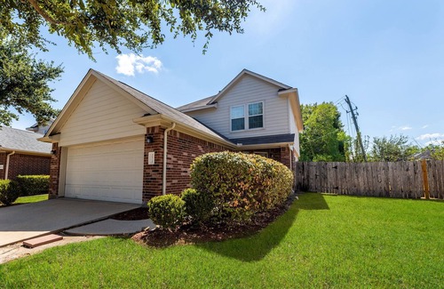 Central Southwest House | Home 20 minutes from downtown with a serene private back yard