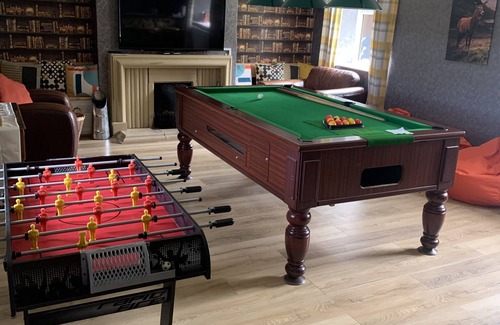 Walworth House | Home away from home, 3 bed cottage with hot tub and pool table