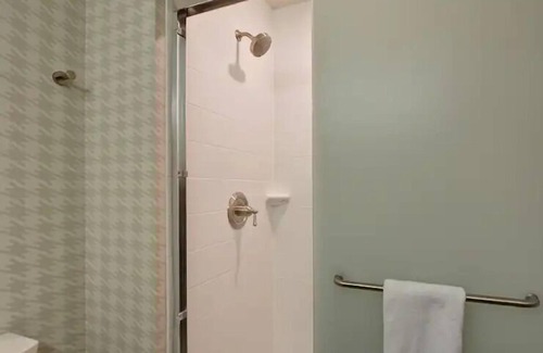 Terrace Park Hotel | Home Away From Home: 3 Units w/Kitchenette. Minutes to Busch Gardens!