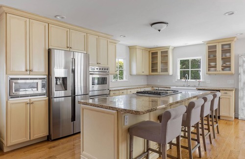 Tree Section House | Home away from home with great proximity to everything Manhattan Beach!