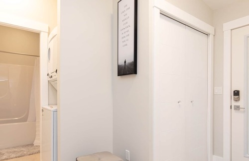 Regional District of Nanaimo House | Home by the beach in a quiet neighborhood
