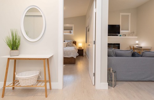 Regional District of Nanaimo House | Home by the beach in a quiet neighborhood