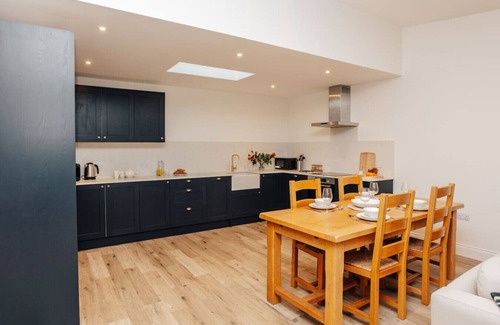 Cuddesdon House | Home Farm Holiday Homes