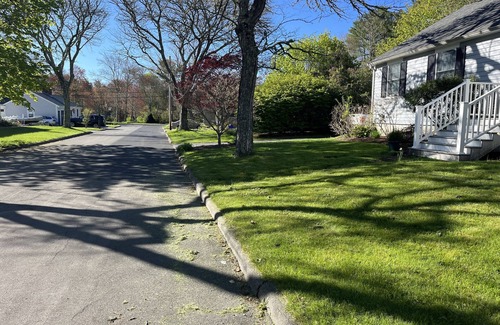 Mattapoisett Center House | Home in Mattapoisett Village, walk to beach, town, pub/Inn general store.