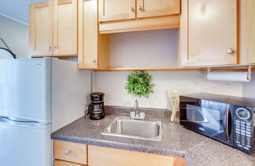Kalona House | Home Near Kinnick, UI Health & Amish Country