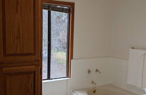 Placerville House | Home on a Vineyard