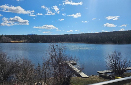 East Kootenay House | Home on the lake nfirepits & hot tub