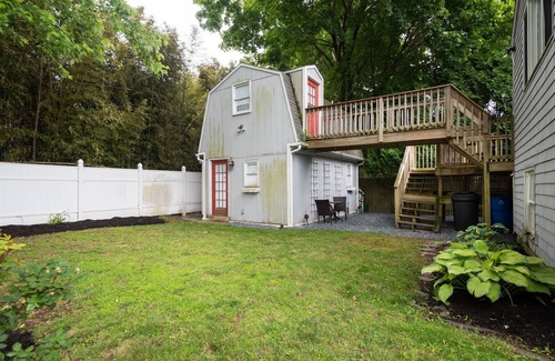 Narragansett House | Home one block to river w/2 FREE PADDLE BOARDS.10% weekly/monthly Discount
