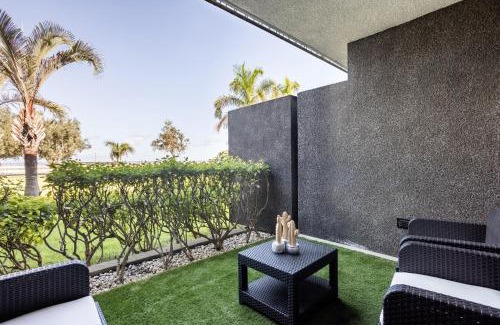 Santa Ursula Apartment | Home2Book Stunning La Quinta, Pool
