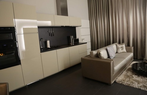 Inner City Budapest Apartment | HomeHotels Budapest on Andrássy Blvd.