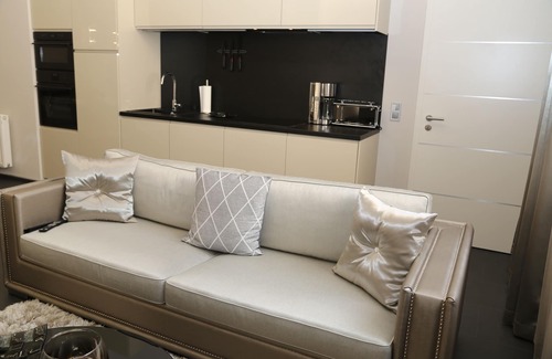 Inner City Budapest Apartment | HomeHotels Budapest on Andrássy Blvd.