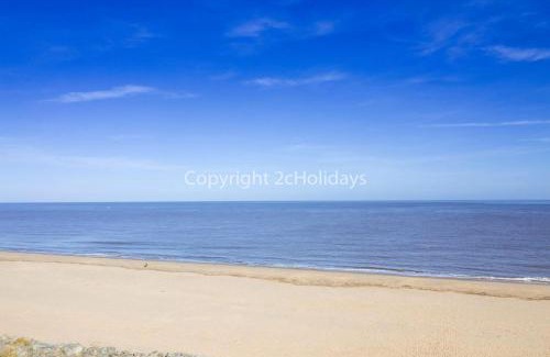 Great Yarmouth Boat Rental | Homely 8 Berth Caravan At California Cliffs Near To Scratby Beach Ref 50067G
