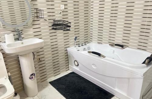 Ajah Apartment | Homely Apartment, ikota