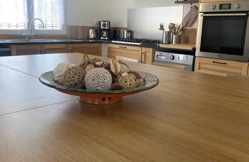 Saint-Hilaire-de-Beauvoir Villa | Homerez - Villa in Saint-Hilaire-de-Beauvoir