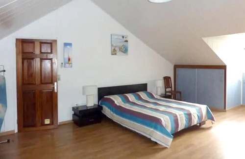 Bois de Nefles Apartment | Homerez - Amazing apartement 15 km away from the beach for 6 ppl. with sea view