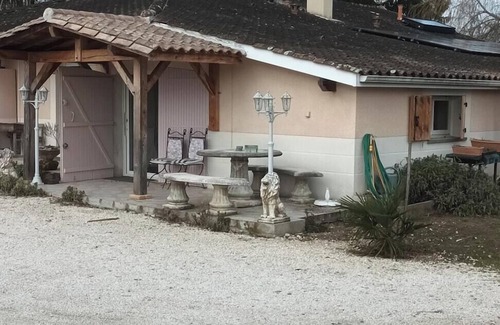 Saint-Avit-Saint-Nazaire House | Homerez - House in Saint-Avit-Saint-Nazaire