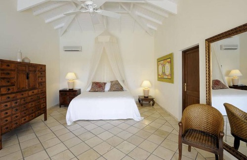 Plum Bay Villa | Homerez - 200 m away from the beach! Big villa for 11 ppl. with swimming-pool